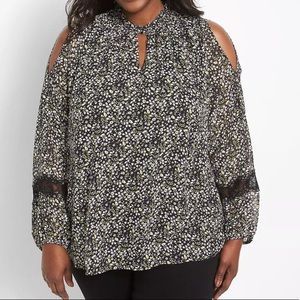 English Garden Mock-Neck Cold.Shoulder Blouse